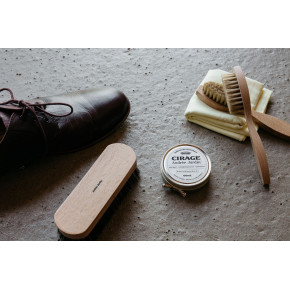 Shoe polish set box