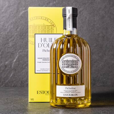 Goûtez les délicieuses huiles d'olive monovariétqles du Chateau d'Estoublon qui raviront vos sens gustatifs ! 

#epiceriefine #frenchfood #aixenprovence #aixmaville #madeinfrance #fabricationfrancaise #lamaisonfrancaise #delicatessen #foodlovers #instafood #huiledolive #huiledolivemonovariétale #beruguette #bouteillan #picholine #chateauestoublon